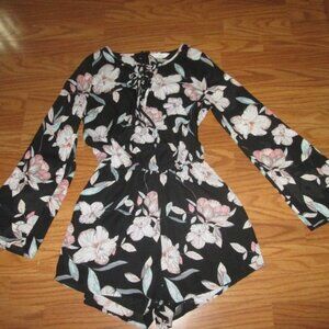 Decree Size S Black, Mint, Peach Culotte